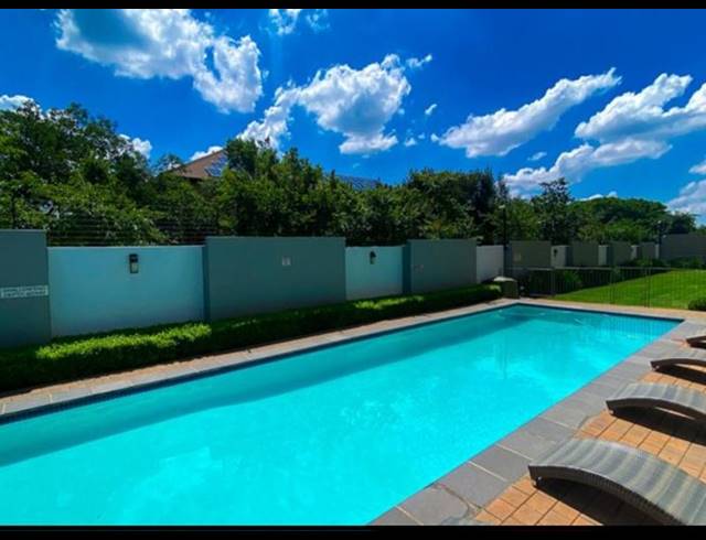 2 BEDROOM APARTMENT FOR SALE IN BRYANSTON